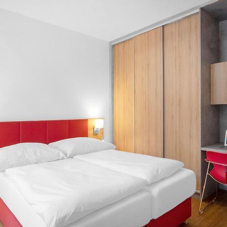 Szent Bernadett Csaladi Apartmanhaz Siófok Exteriör bild