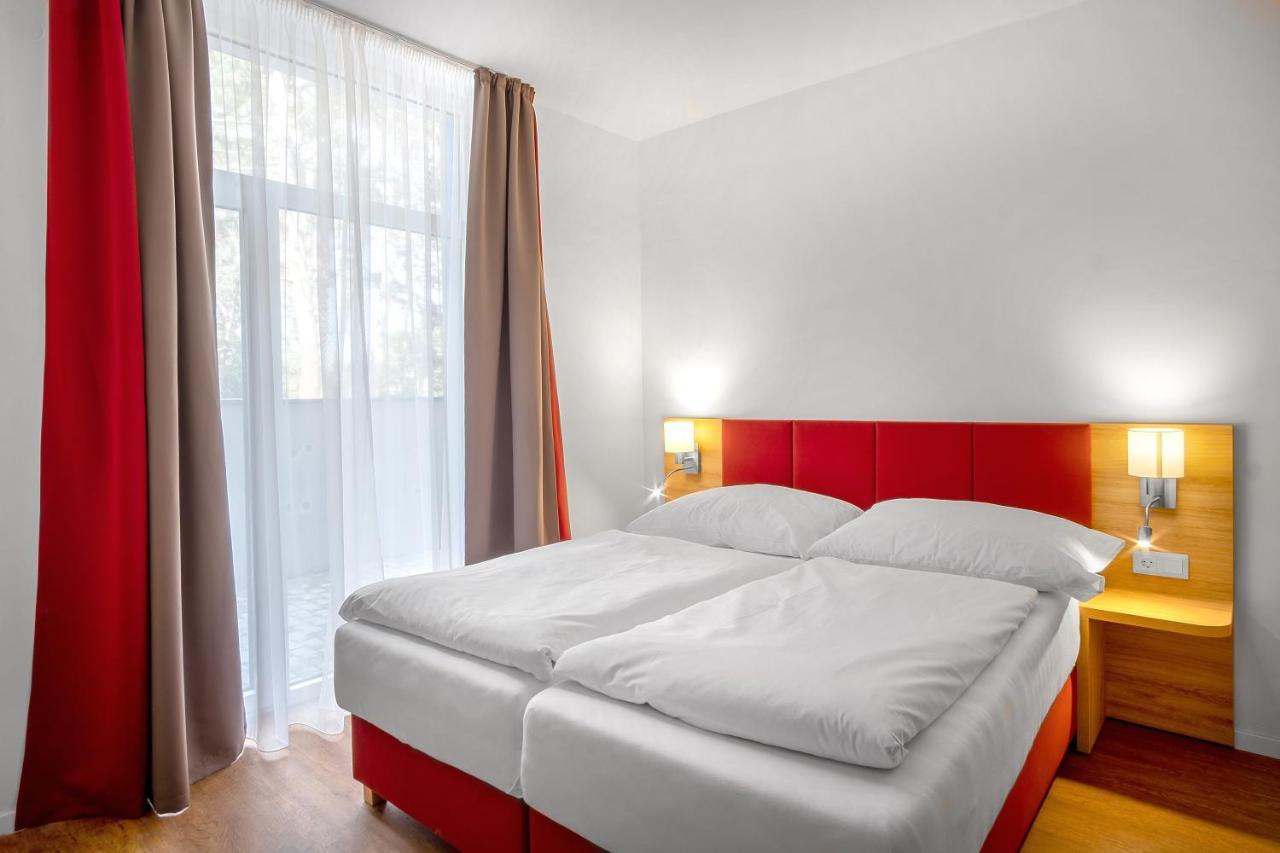 Szent Bernadett Csaladi Apartmanhaz Siófok Exteriör bild