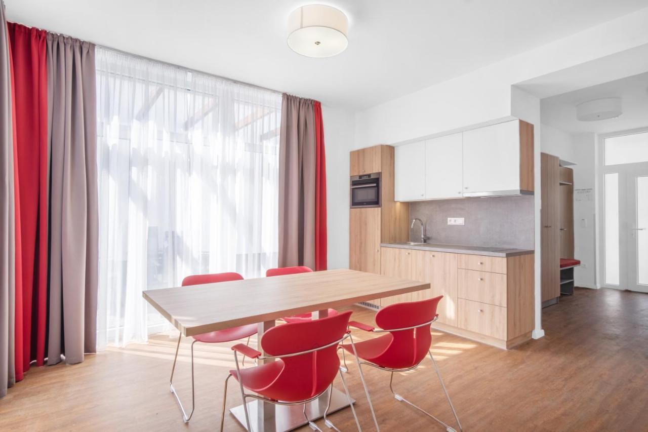 Szent Bernadett Csaladi Apartmanhaz Siófok Exteriör bild